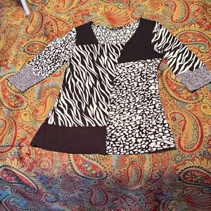 Chic Monochrome Women's Blouse